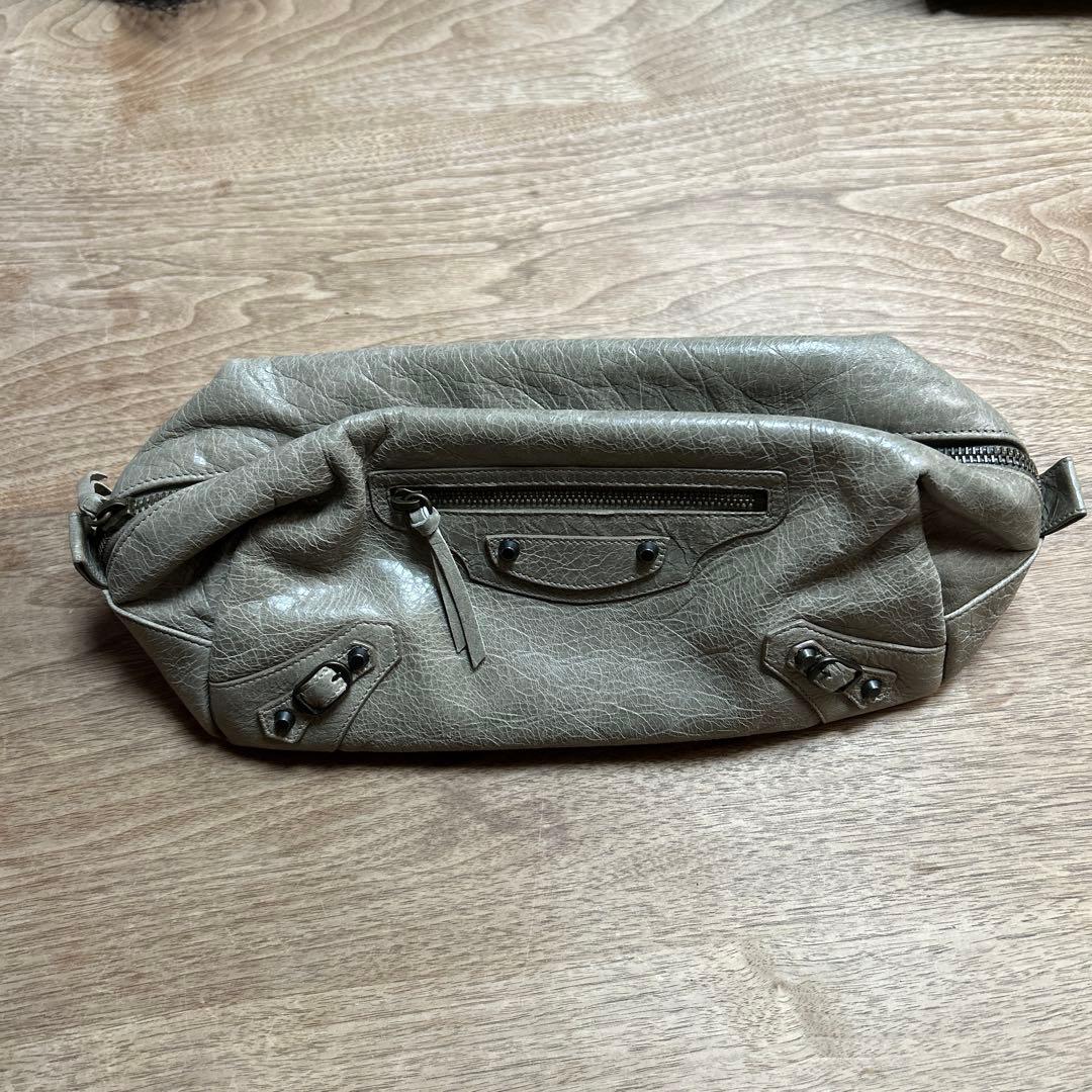 バレンシアガ BALENCIAGA レザーポーチ クラッチバック グレー