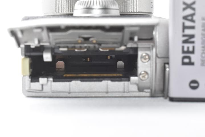 【美品】ペンタックス PENTAX Q10 シルバー レンズキット
