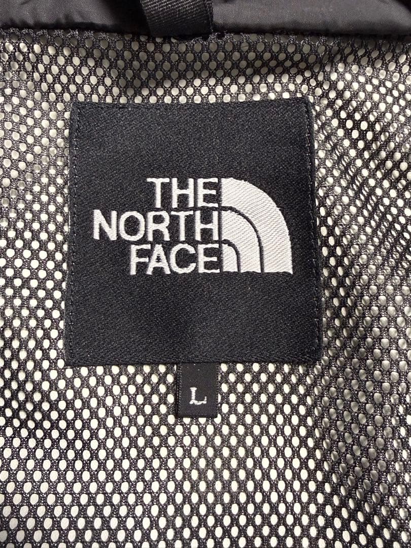 【美品】 THE NORTH FACE　カモフラ柄 マウンテンパーカー　ロゴ無し