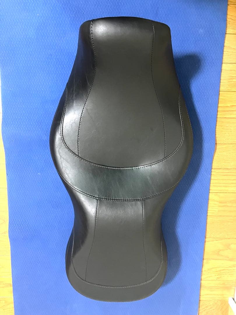 ハーレー　ダイナ　純正　シート　2アップシート　タンデムベルト付き