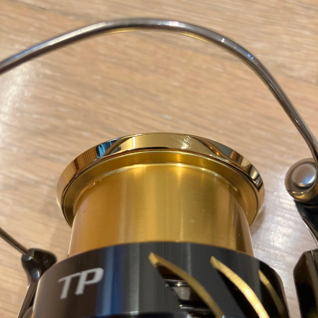 さ*ま様 SHIMANO スピニングリール 20ツインパワー 中古