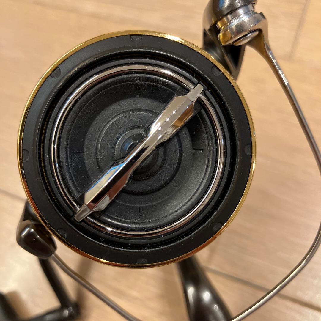 さ*ま様 SHIMANO スピニングリール 20ツインパワー 中古