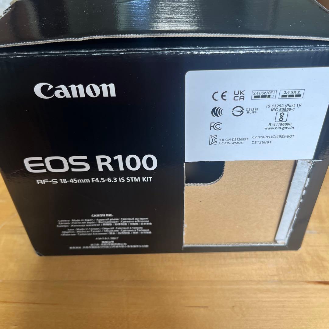 Canon EOS R100 ミラーレス一眼　未使用に近い