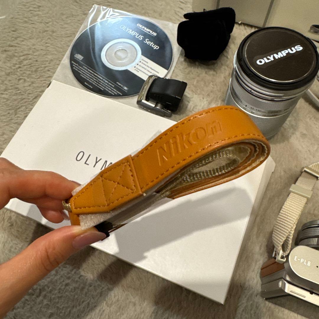 OLYMPUS PEN E-PL8 シルバー/ブラウン 本体