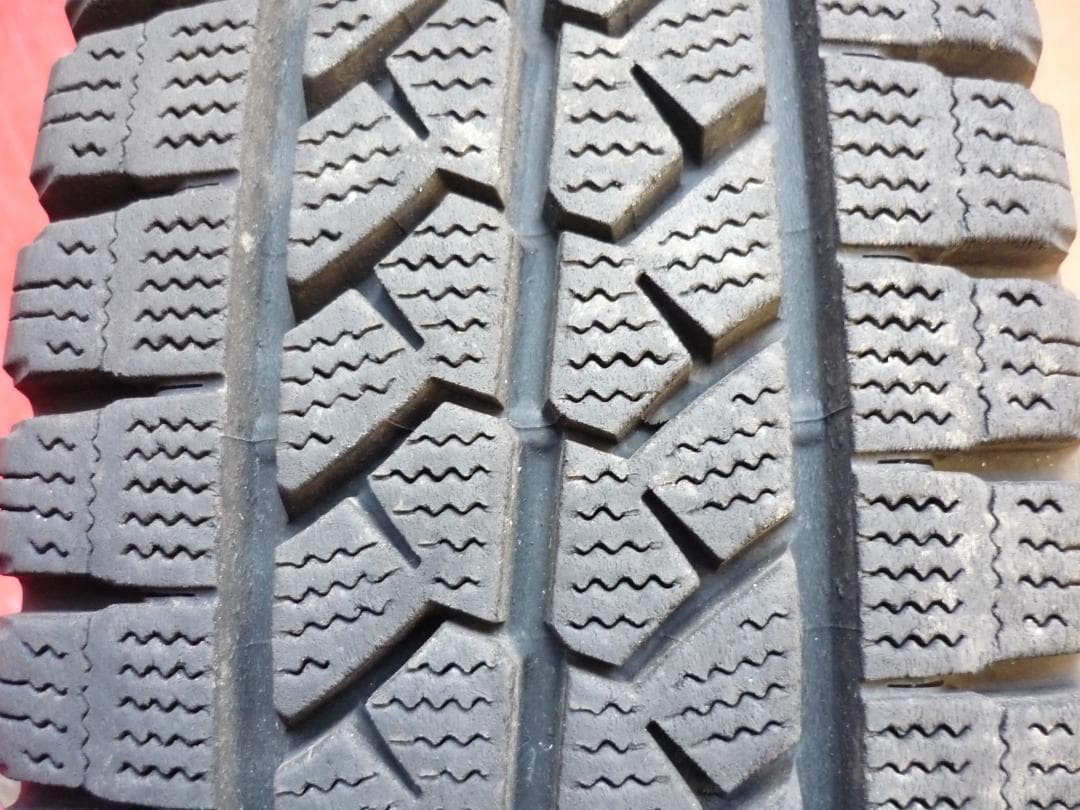 NV200にヴィセンテ+ブリジストン製VL-1 165/80R14スタッドレス