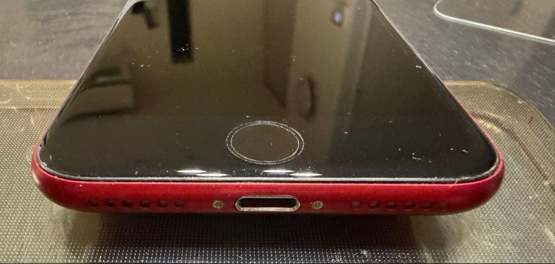 iPhone SE (第2世代) レッド　64GB 中古美品　未使用備品・箱付き