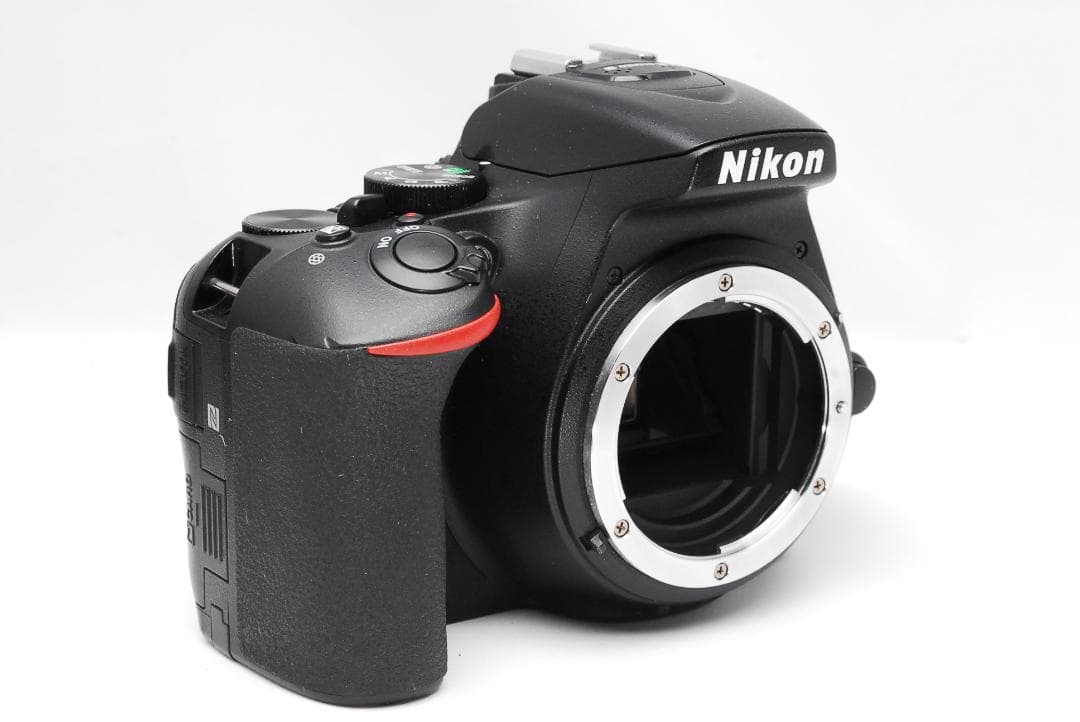 ⭐シリーズ最新！Nikon D5600⭐S数7317枚⭐一眼レフ 初心者おすすめ