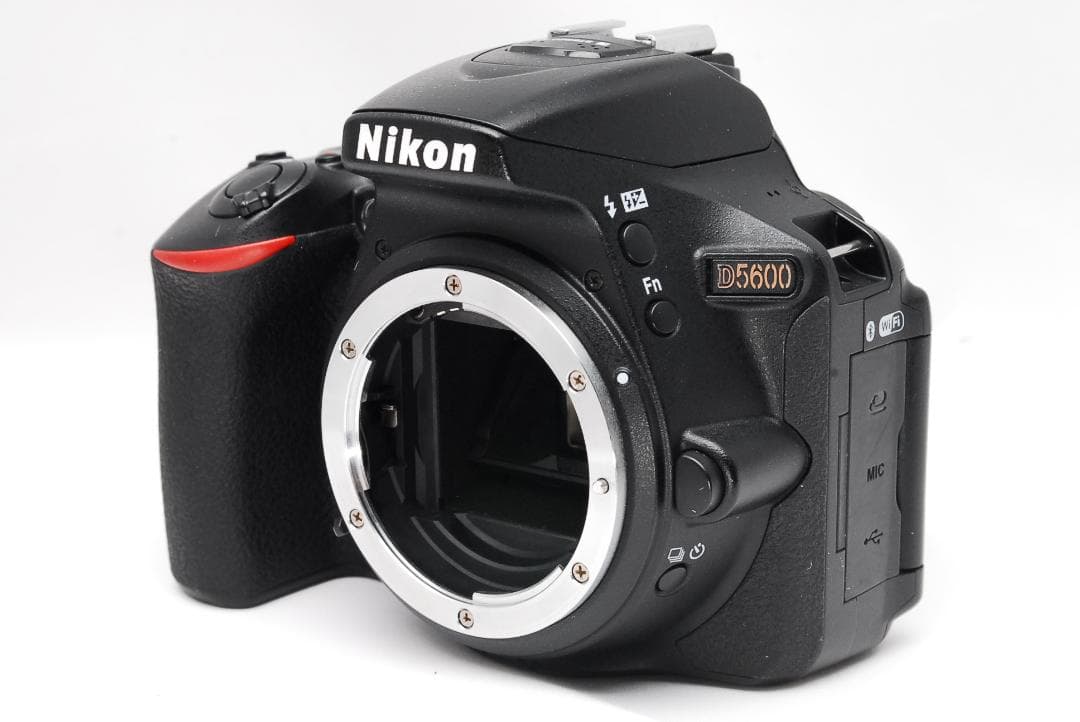 ⭐シリーズ最新！Nikon D5600⭐S数7317枚⭐一眼レフ 初心者おすすめ