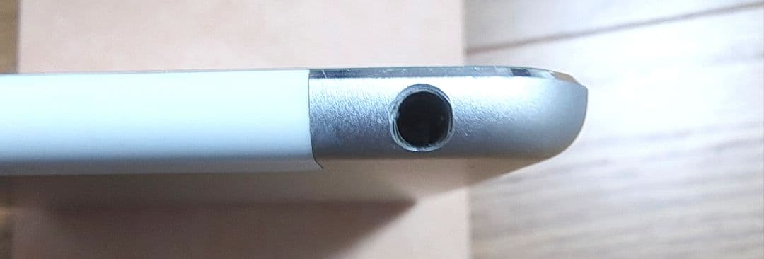 iPad mini4 16GB シルバー 本体 MK702J/A docomo