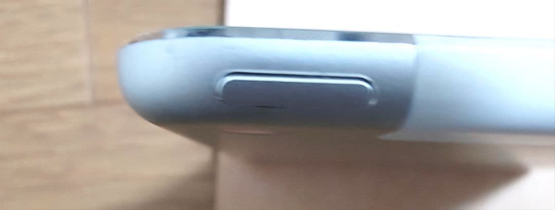 iPad mini4 16GB シルバー 本体 MK702J/A docomo