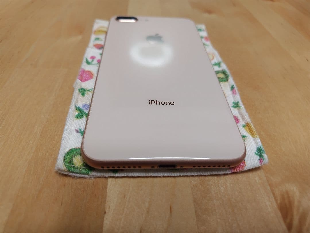 iPhone 8 Plus ゴールド 256GB SIMフリー