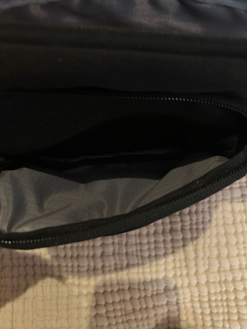 【美品】POMULU ブラック ヒップシート リニューアル前