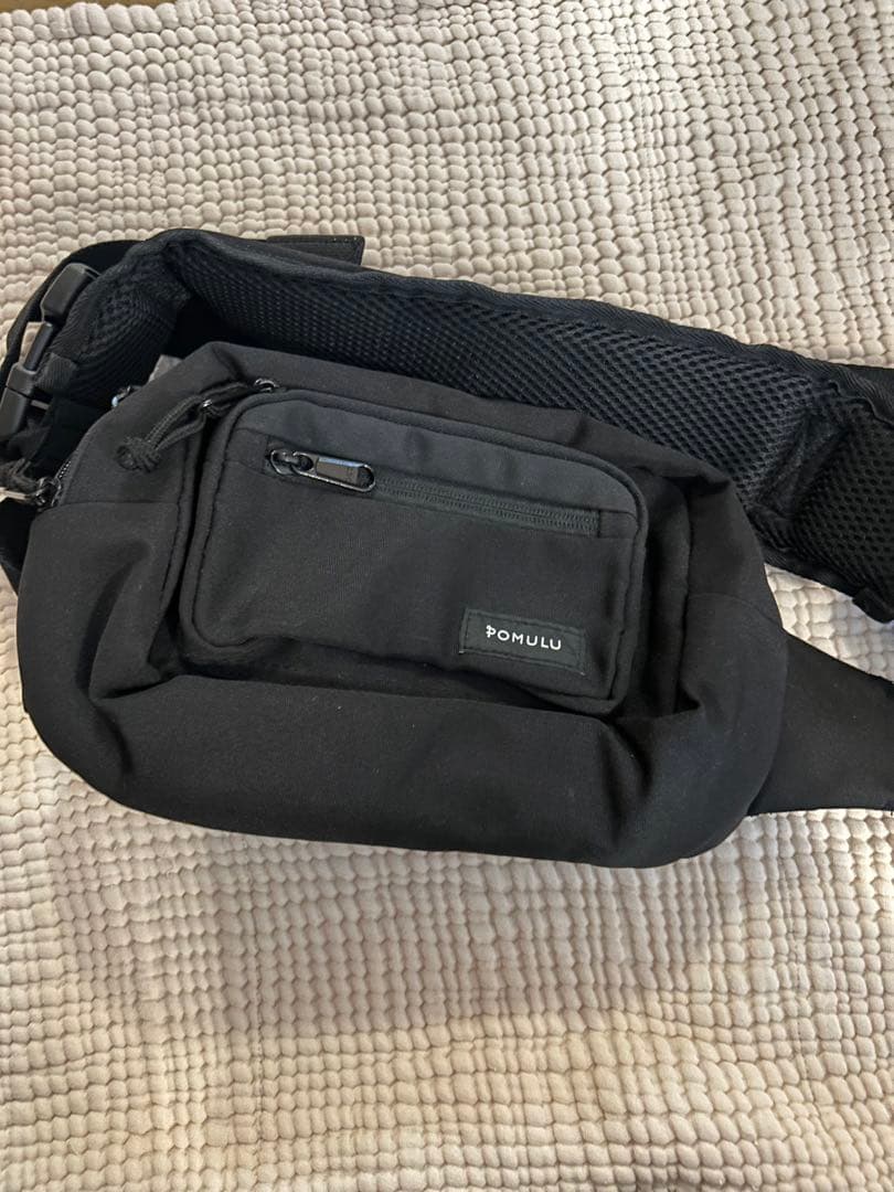 【美品】POMULU ブラック ヒップシート リニューアル前