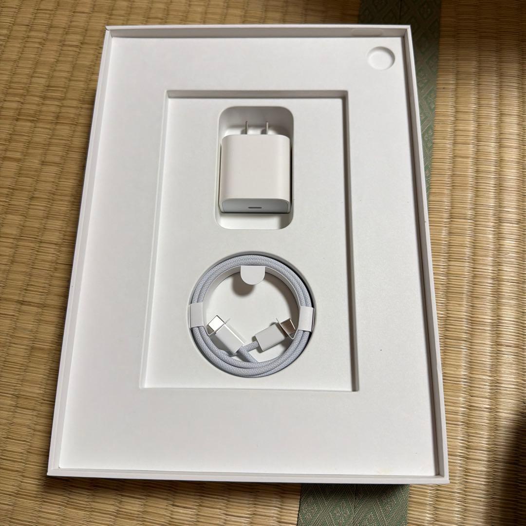 極美品　Apple iPad（第10世代）Wi-Fi+Celluler 256G