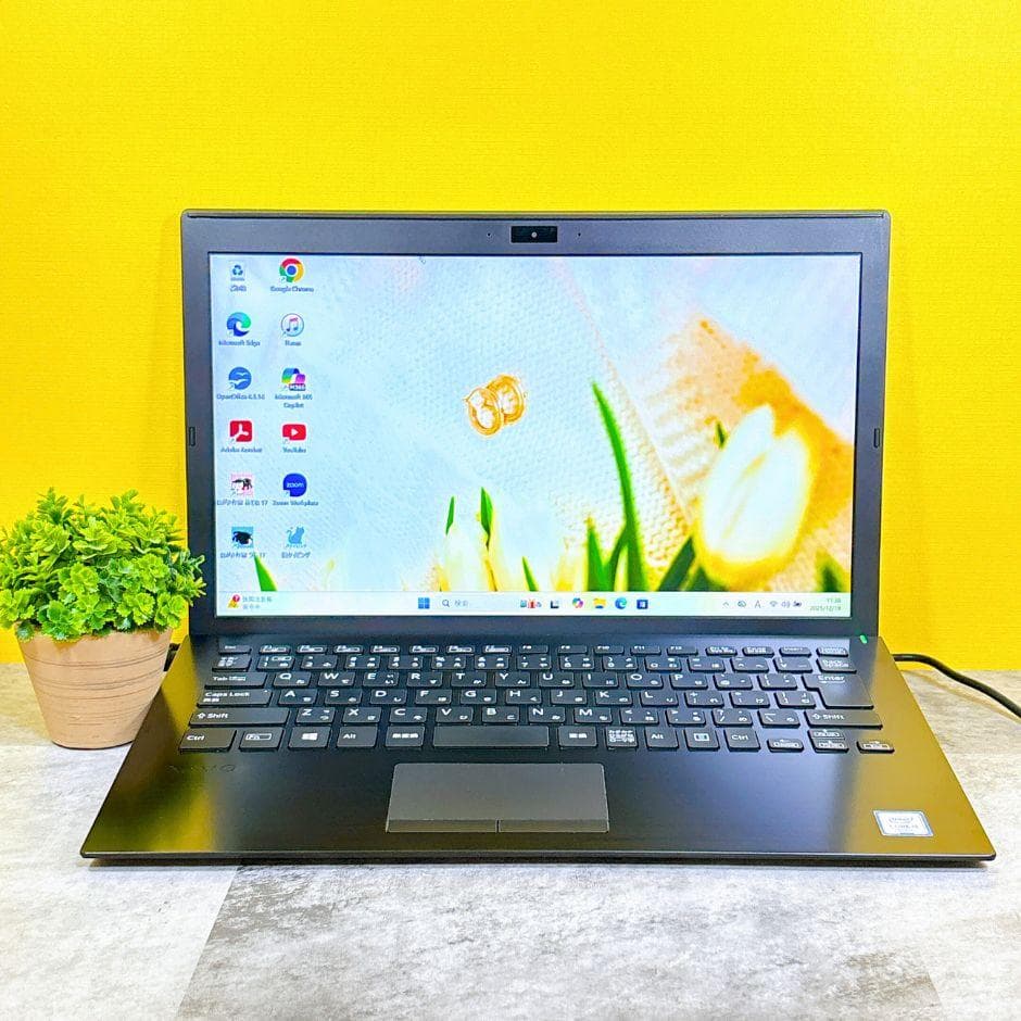 小型軽量❣SSDで快適✨ｉ5 フルHD カメラ付き Windows11仕事趣味