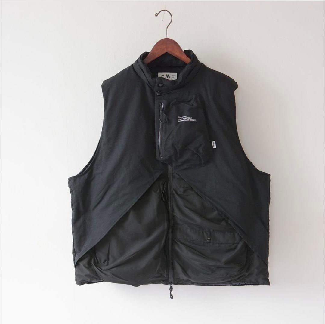 CMF コンフィー ダウンベスト