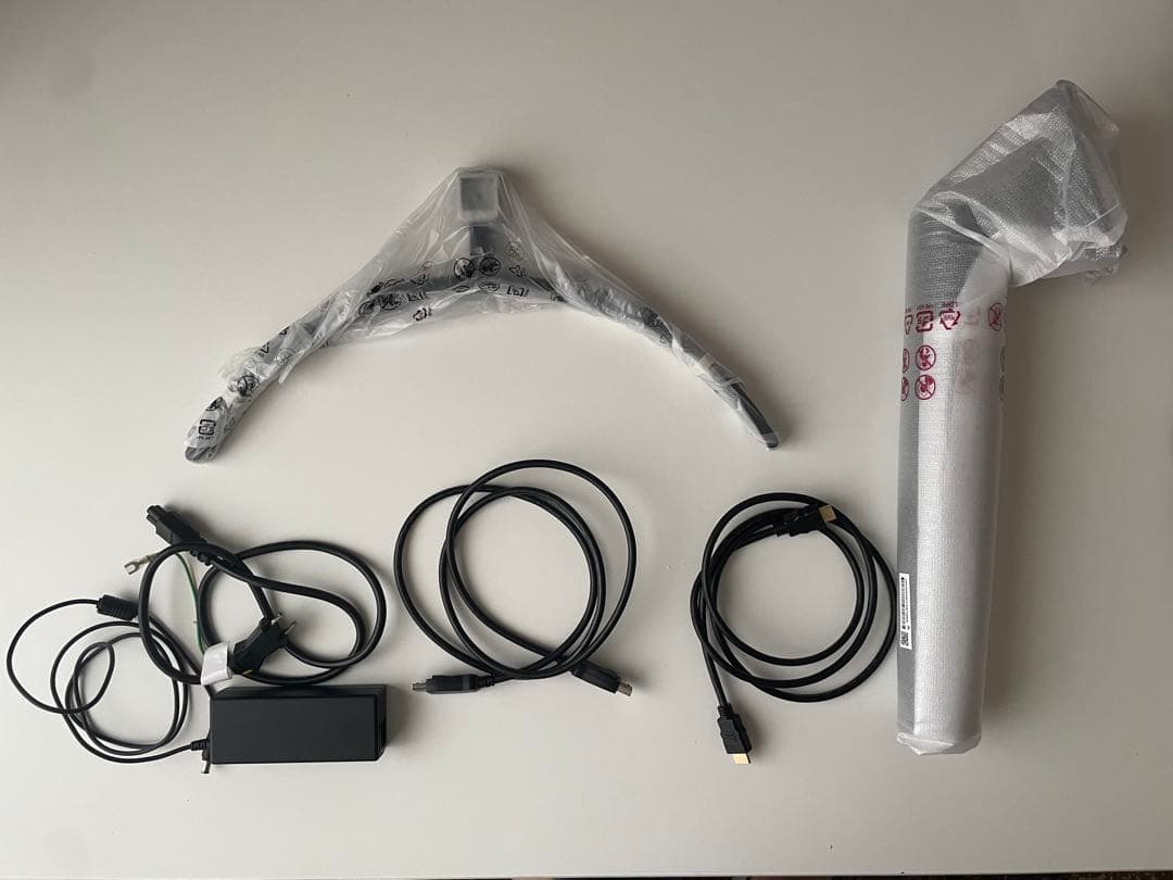 【美品】4K 32インチ LG 32UK550-B