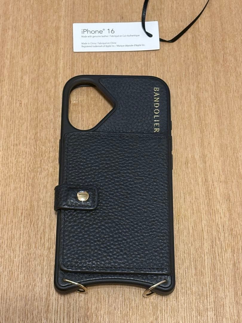 バンドリヤー　BANDOLIER iPhone16ケース　ストラップ付