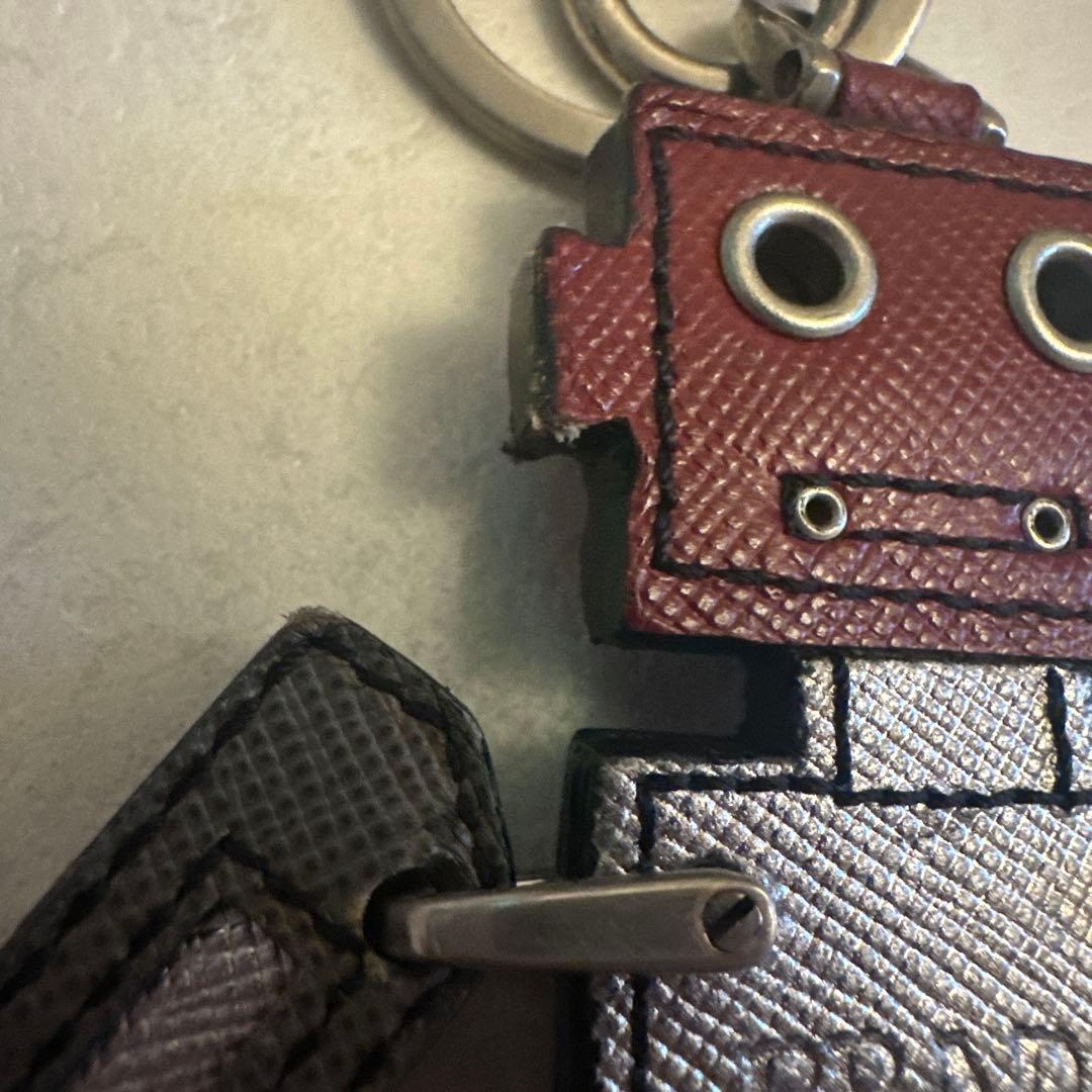 《美品》PRADA プラダ ロボットチャーム キーホルダー 2AR240