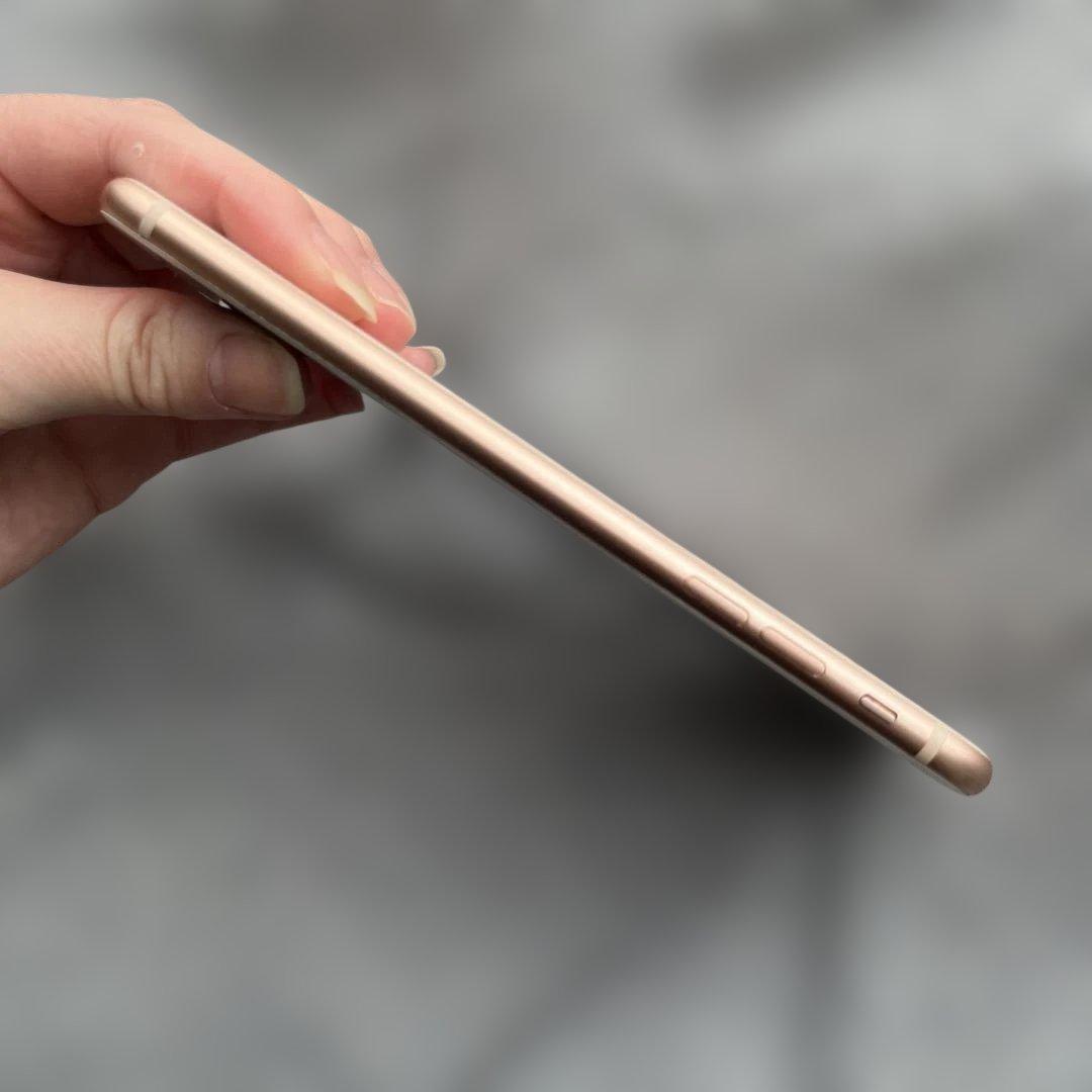 ［SIMフリー］iPhone 8 Puls 64G ゴールド 本体