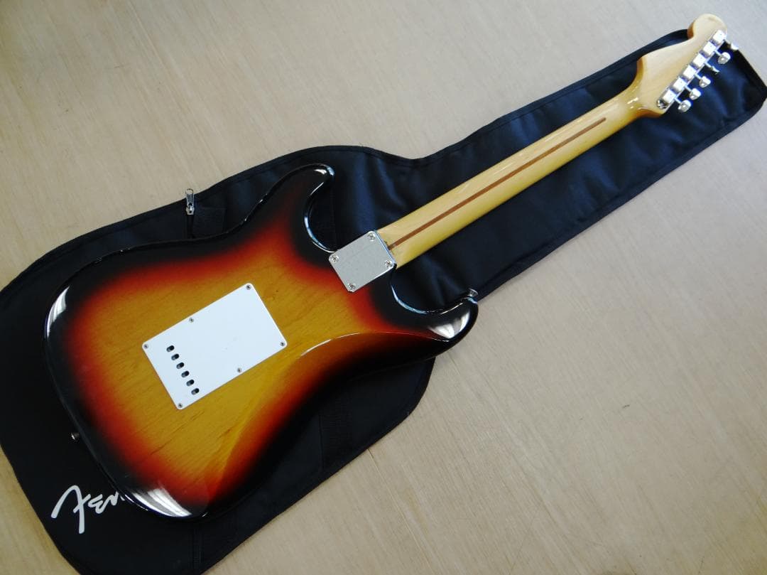 Fender Japan / ST57-95 USA PICK UP 搭載