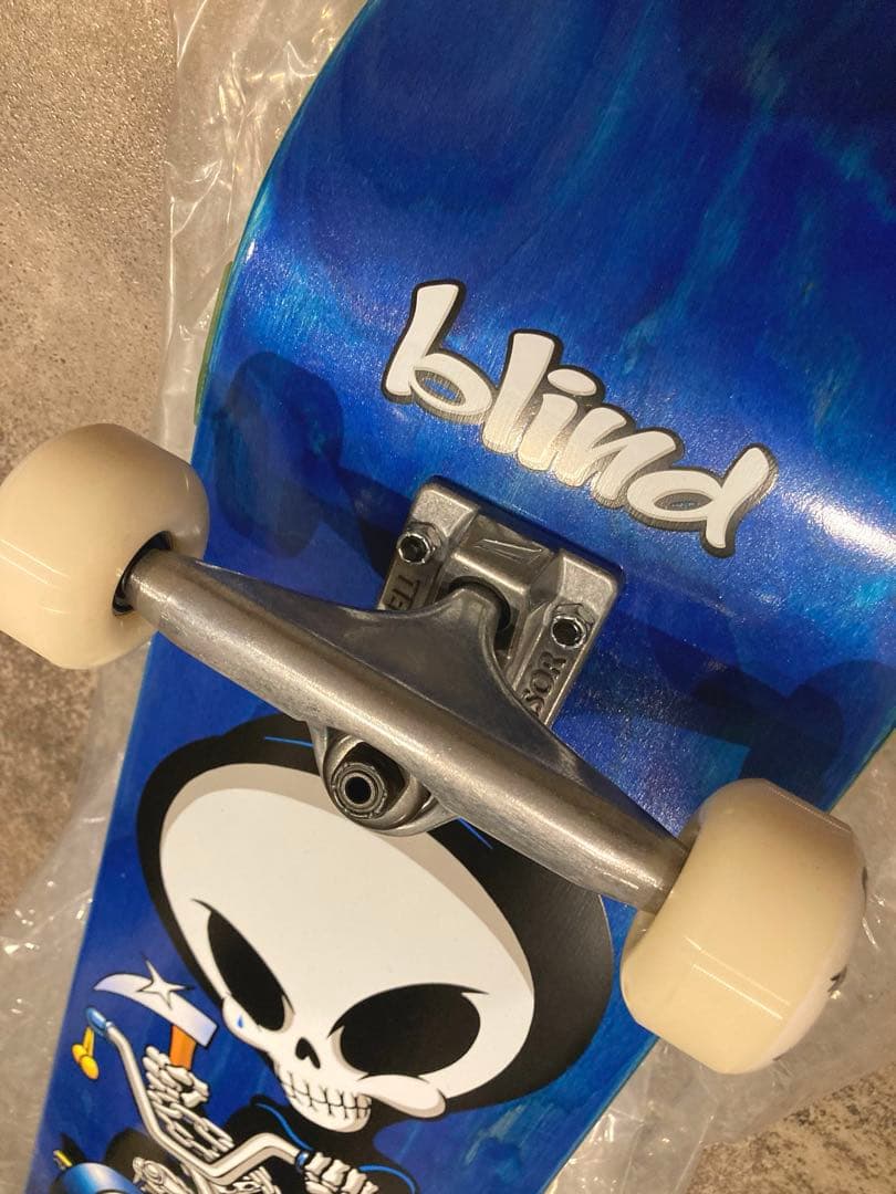 【未使用/新品】blind skateboard 7.625 スケボー　コンプ