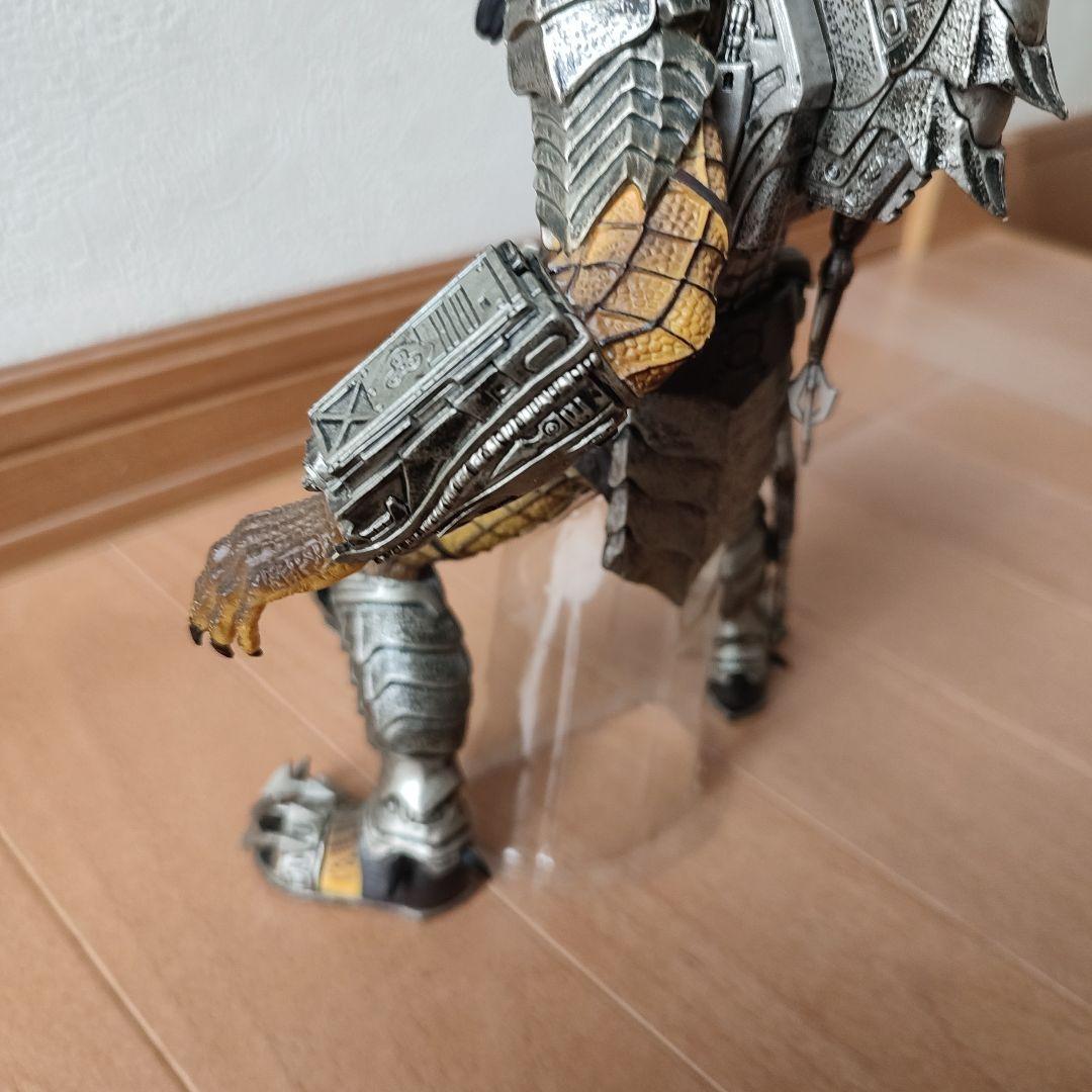 プレデター フィギュア