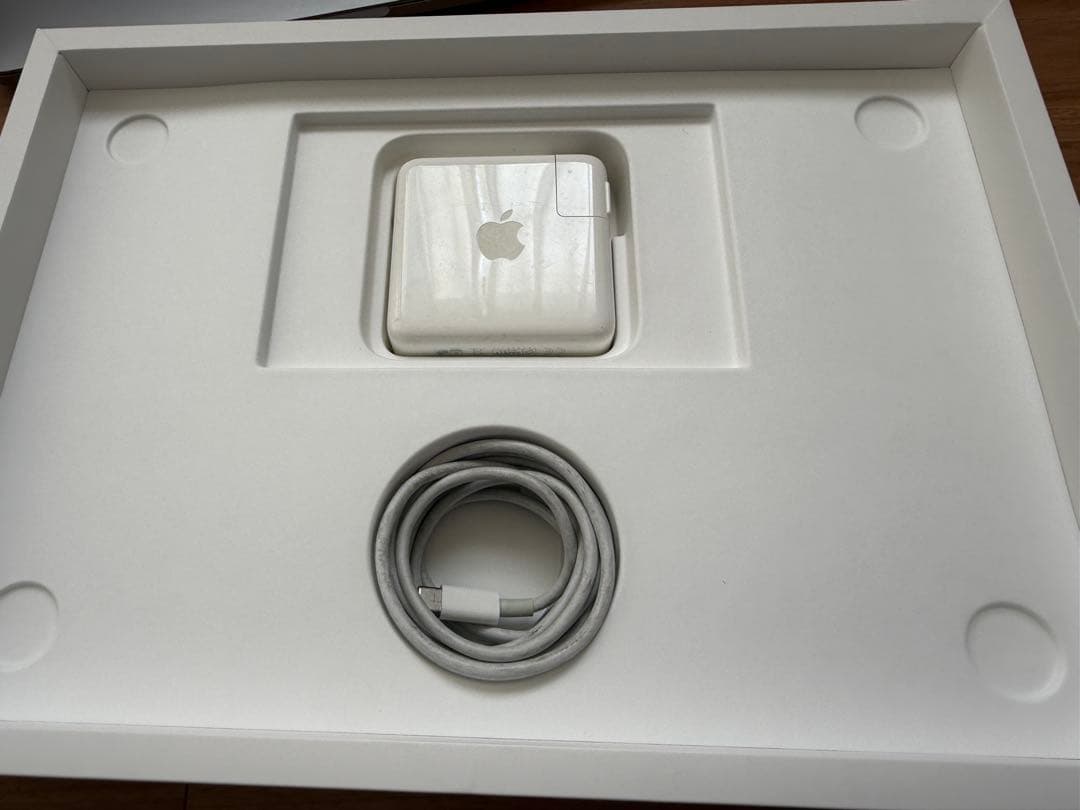 Apple MacBook pro スペースグレー　本体 充電器　箱付き