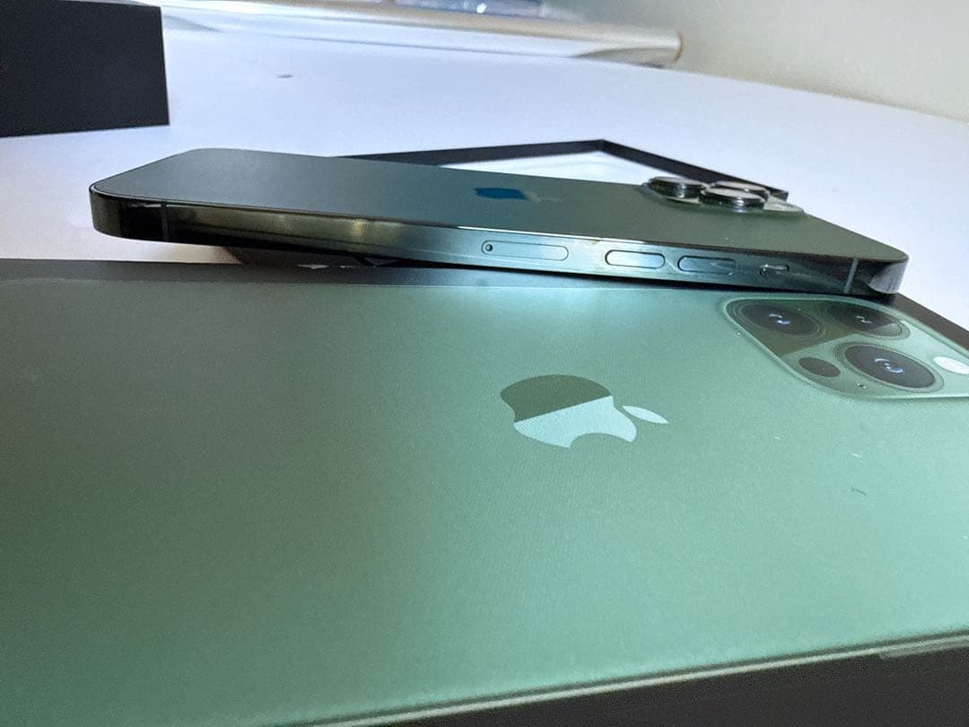 ゲエンさま256GB Apple iPhone13ProMax本体SIMフリー