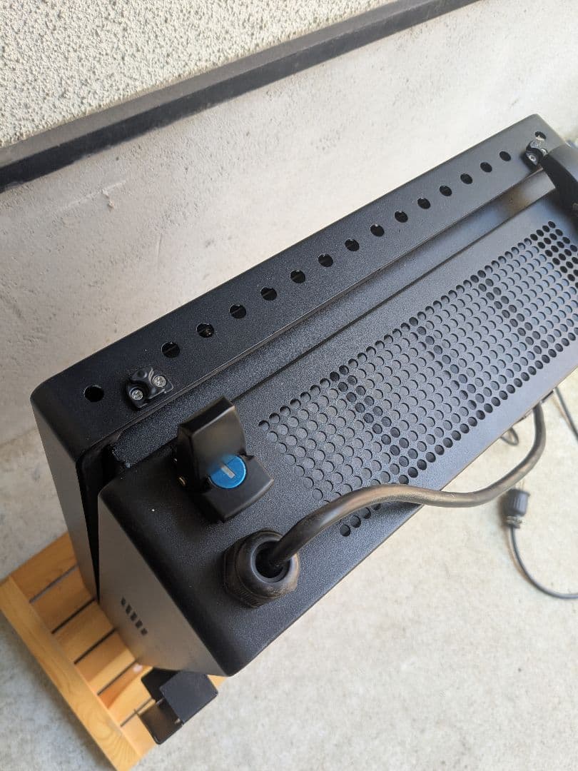 屋外防水設計 21.5型 デジタルサイネージ（タッチパネル・Android搭載）