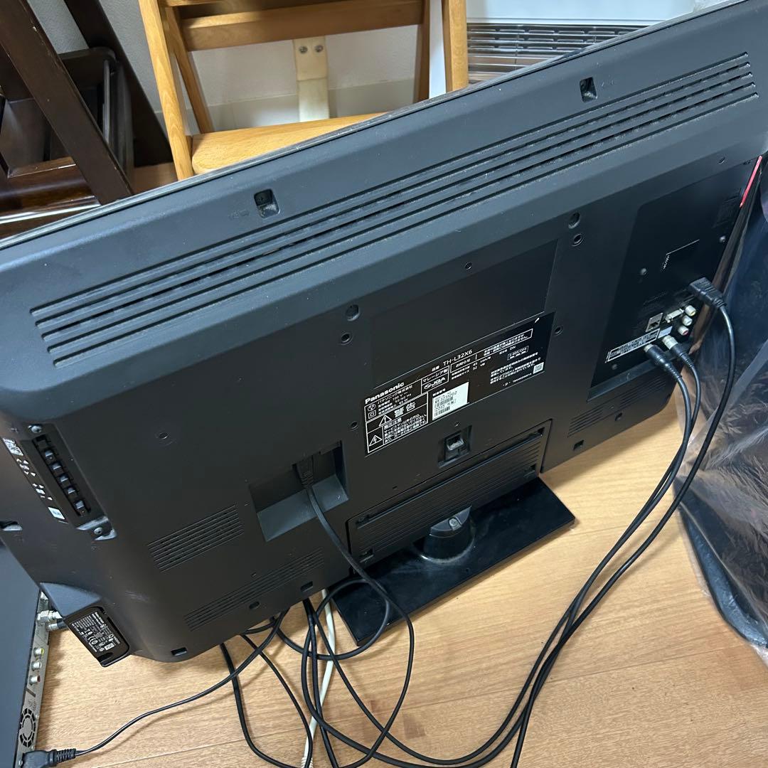 <引取り>Panasonic 液晶テレビ 本体　ブルーレイ付き　TH-L32X6
