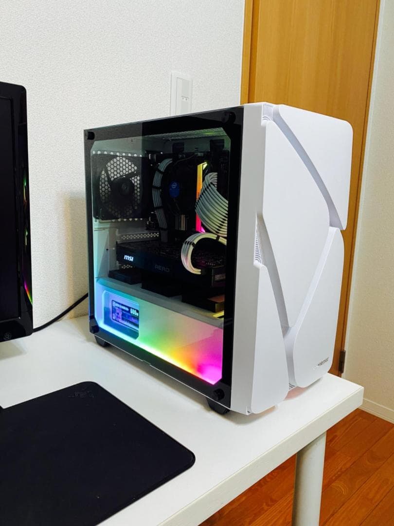 ハイクオリティ ミニタワーPCケース 白