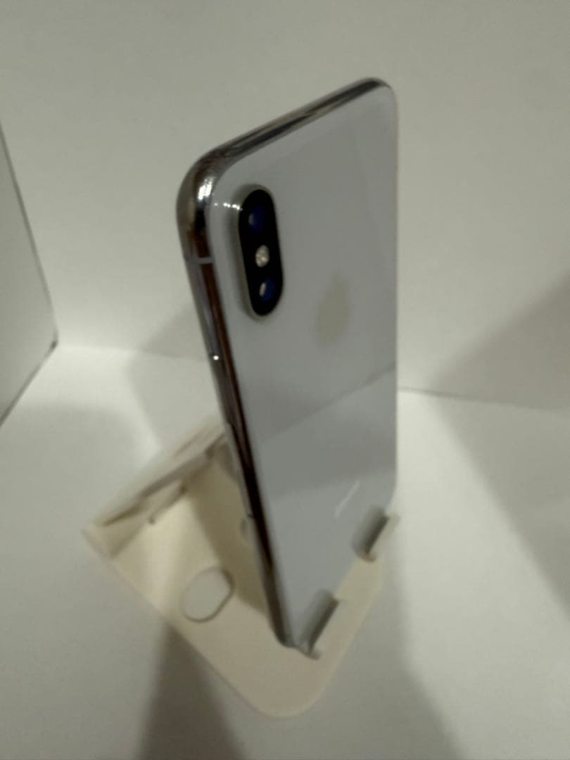 Apple iPhone X シルバー 64GB 画面に少ヒビあり