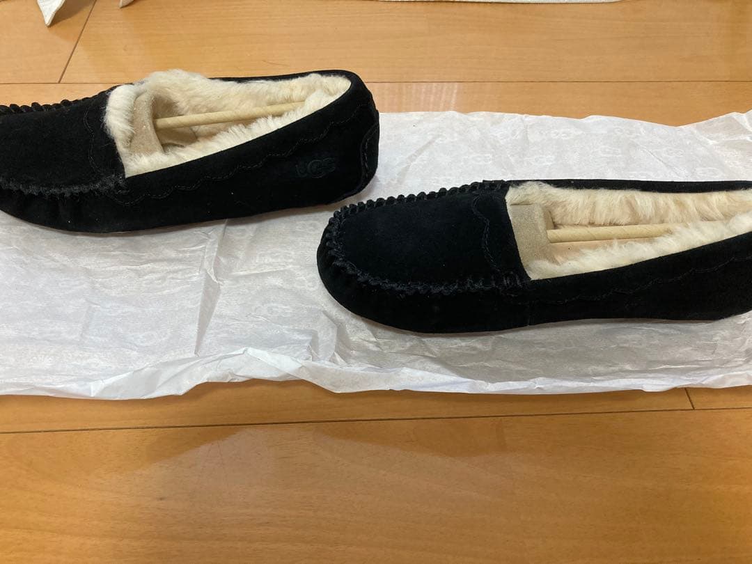 UGG モカシン 黒 24cm