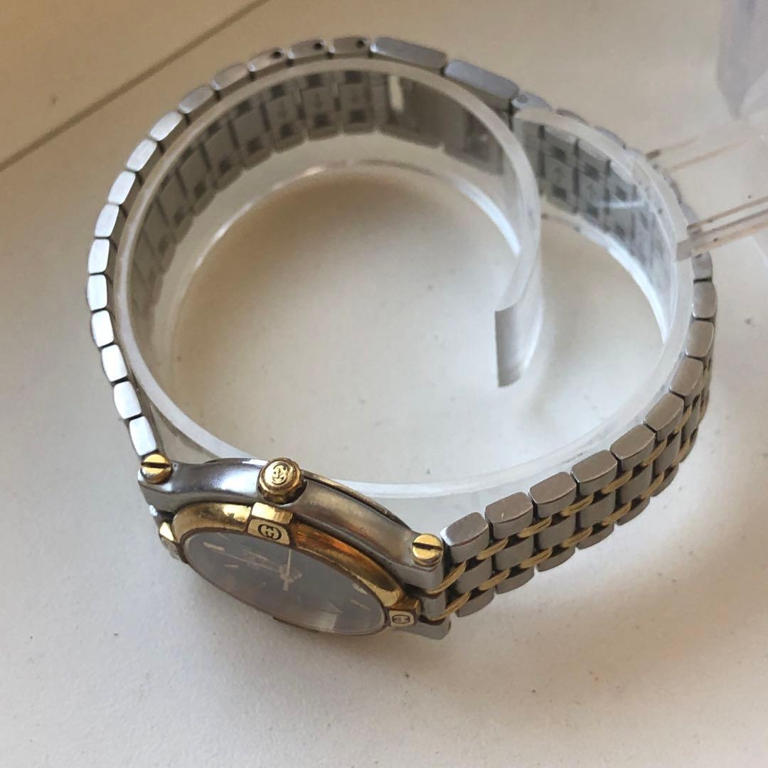 GUCCI アナログ腕時計 グレー/シルバー/ゴールド