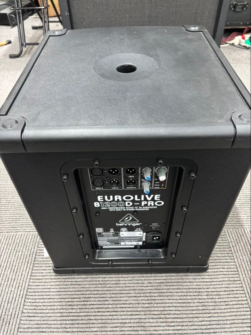 DG　behringer B1200D PRO