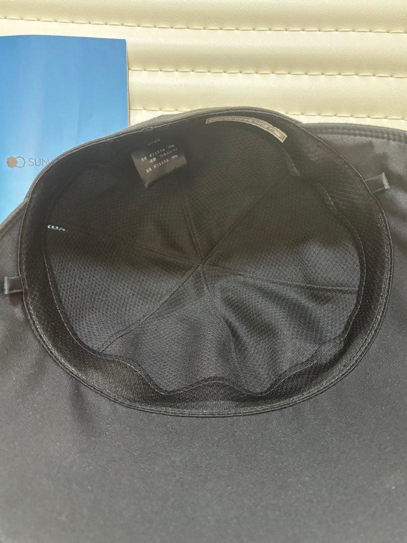 試着のみ。サンバリア 100 ワイドキャップ 黒 M 日焼対策 ハット