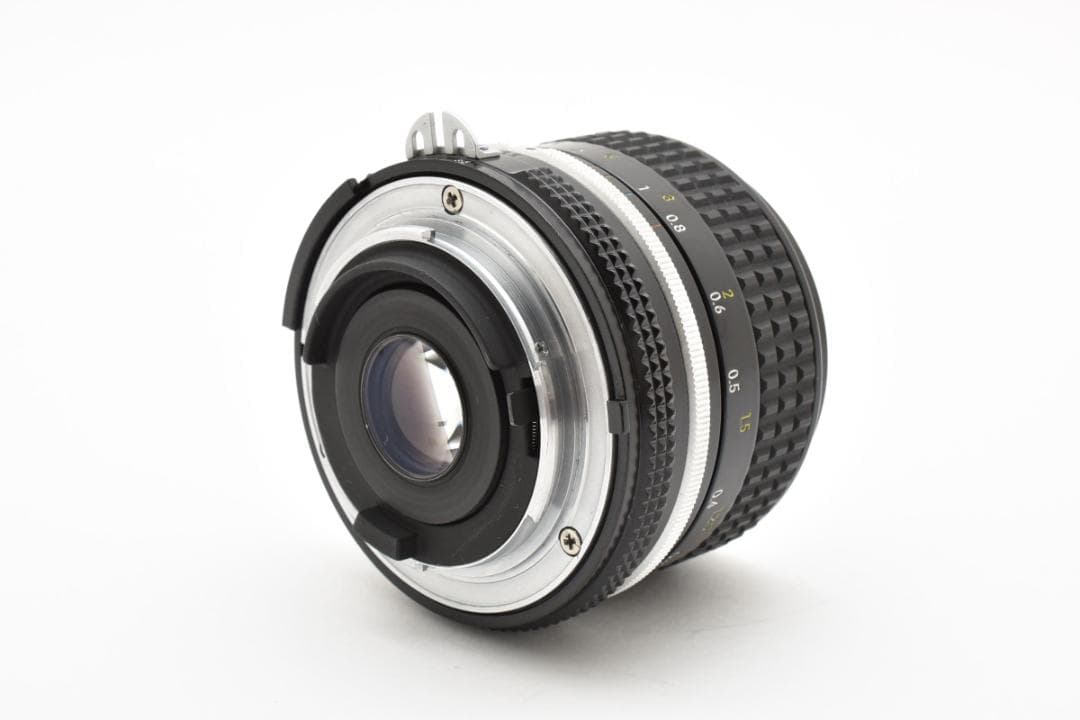 Nikon Ai NIKKOR 28mm F3.5 広角単焦点レンズ C070