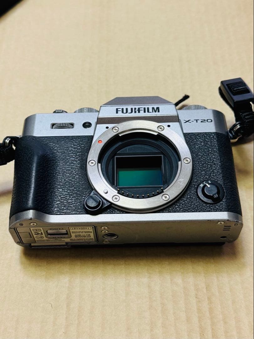 FUJIFILMカメラXT20／ズームレンズ18-55mm