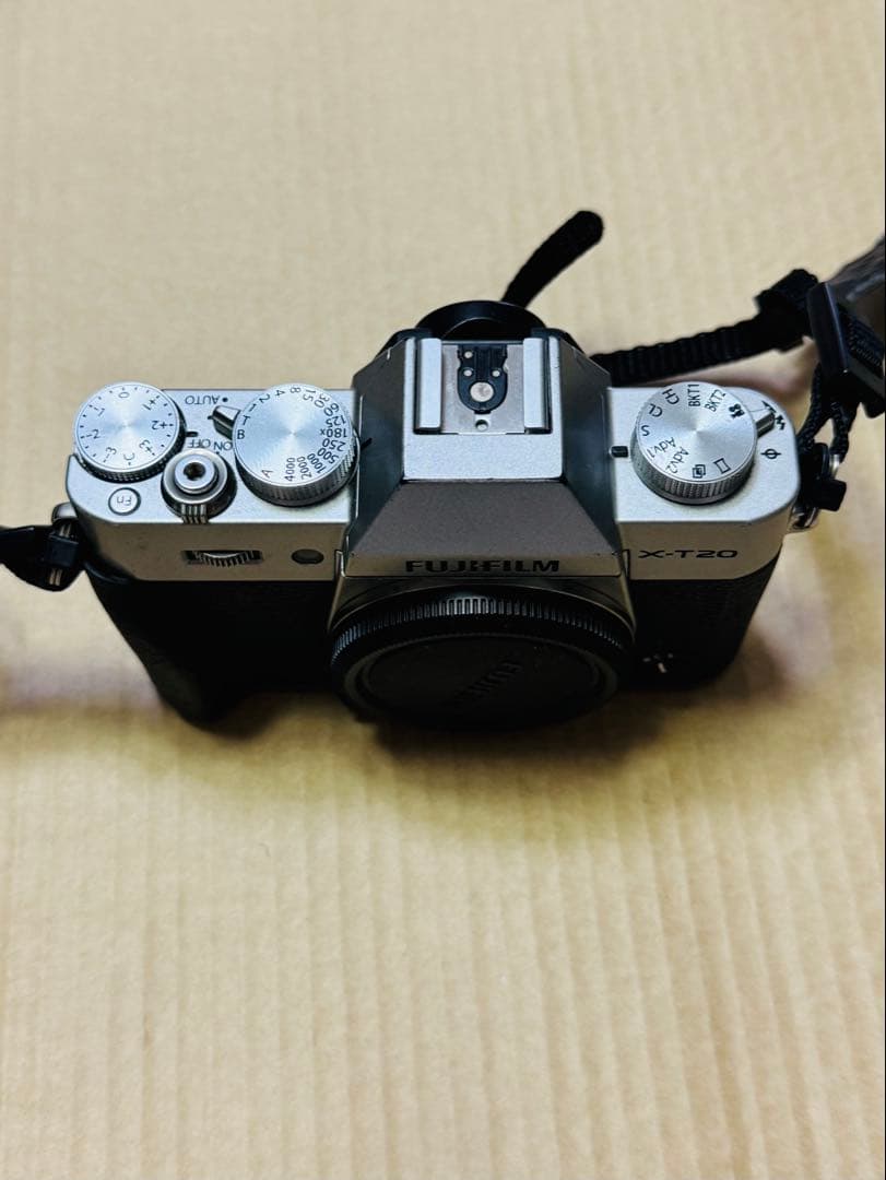 FUJIFILMカメラXT20／ズームレンズ18-55mm