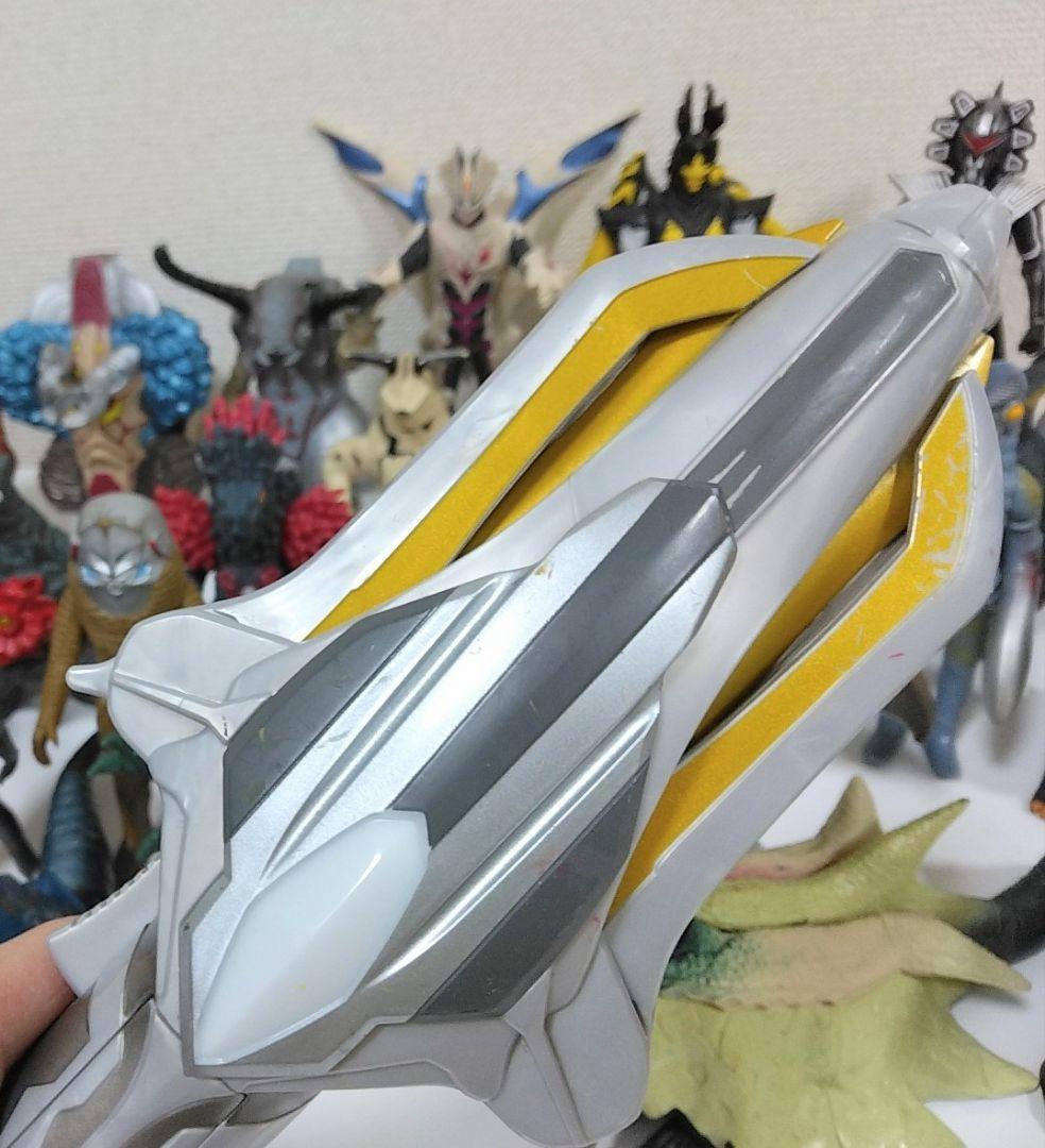 ウルトラマンシリーズ 怪獣フィギュア39体＋DXギンガスパーク付き☆全40個
