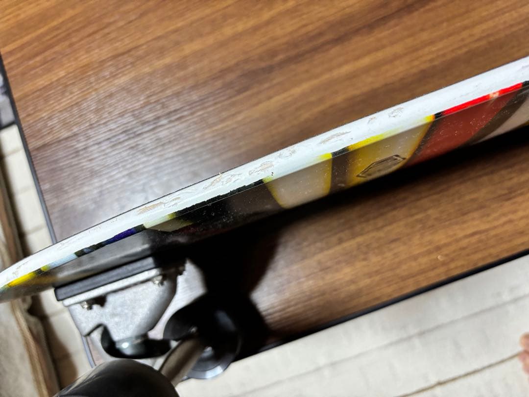 Triton ストライプスケートボード