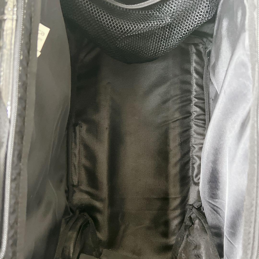 ズーカZUCA 座れるキャリーバッグ35L オールブラック　キャリーカート