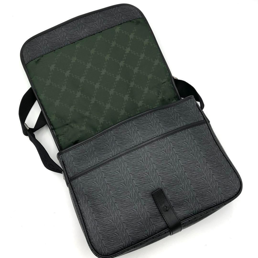 未使用級 ハンティングワールド メッセンジャーバッグ PVC レザー ブラック