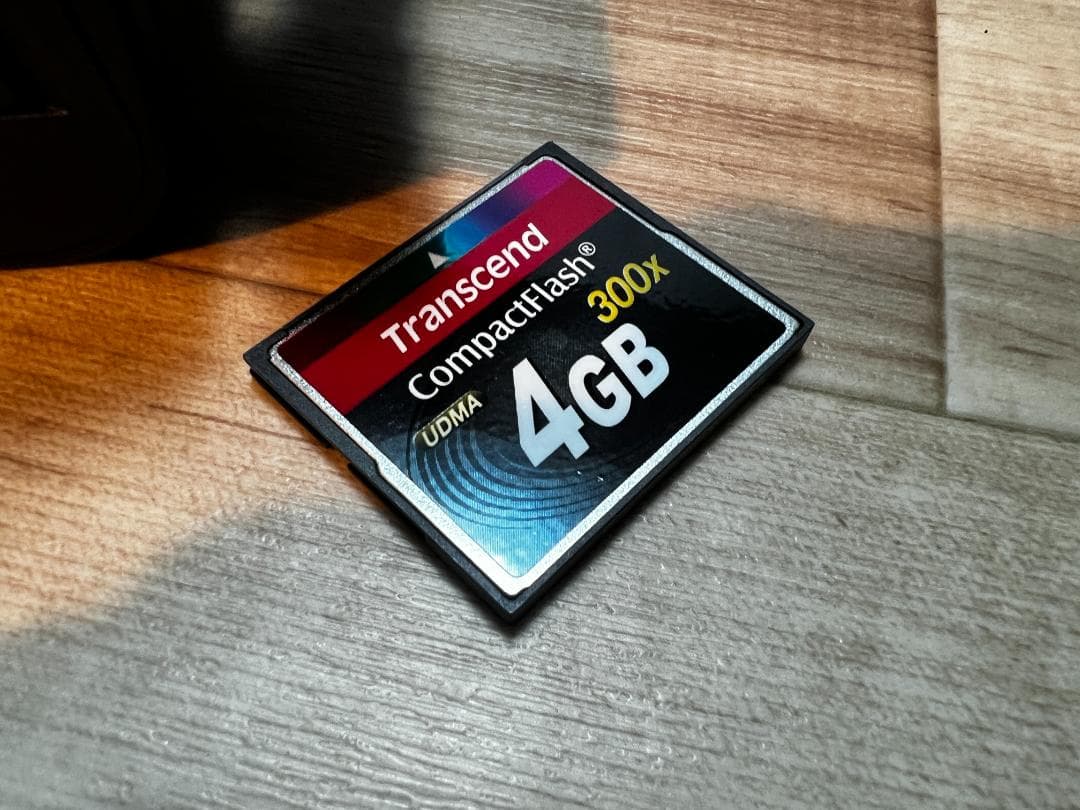 コ*ト様 canon デジタル一眼 EOS 50D 本体・望遠レンズ・バッテリー