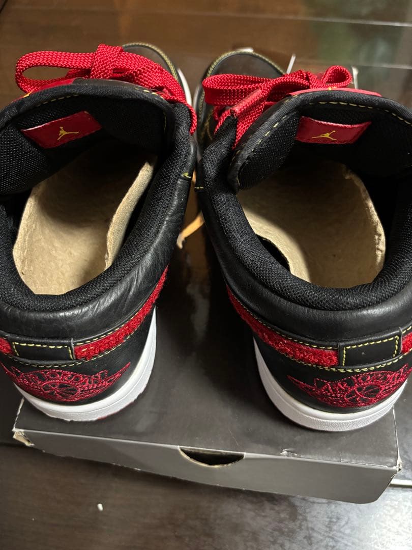 エアジョーダン1ファットLOW プレミアム 黒/赤