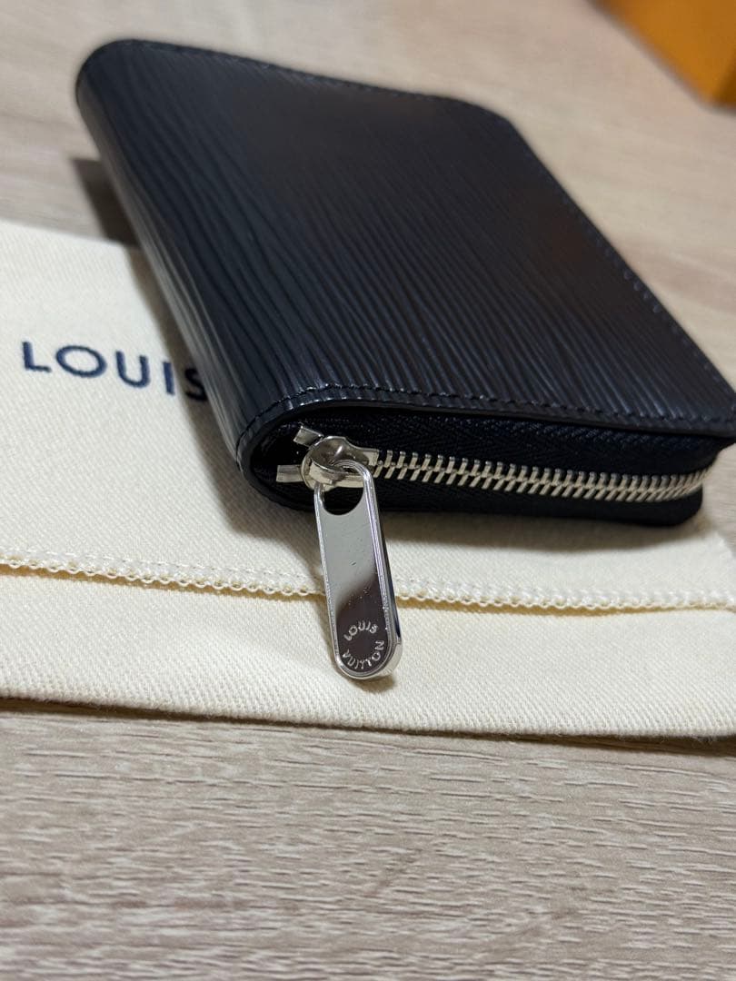 【極美品】ルイヴィトン ジッピーパース エピ 現行モデル M60152