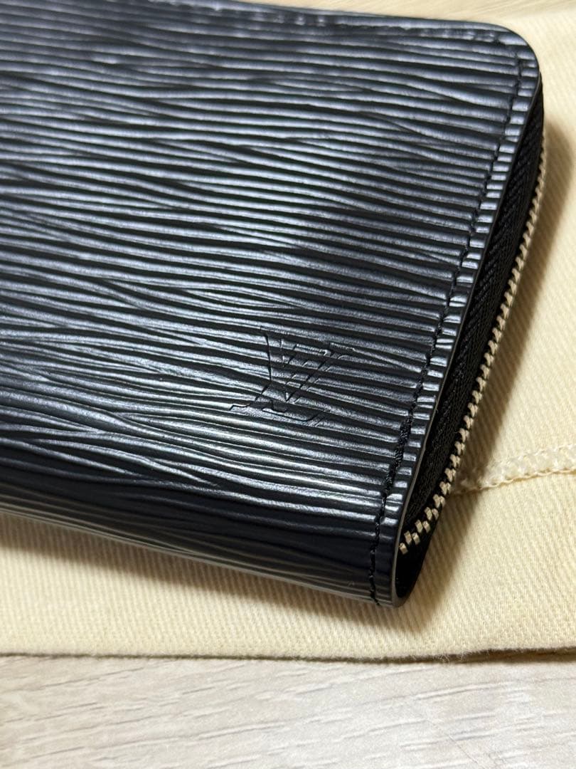 【極美品】ルイヴィトン ジッピーパース エピ 現行モデル M60152