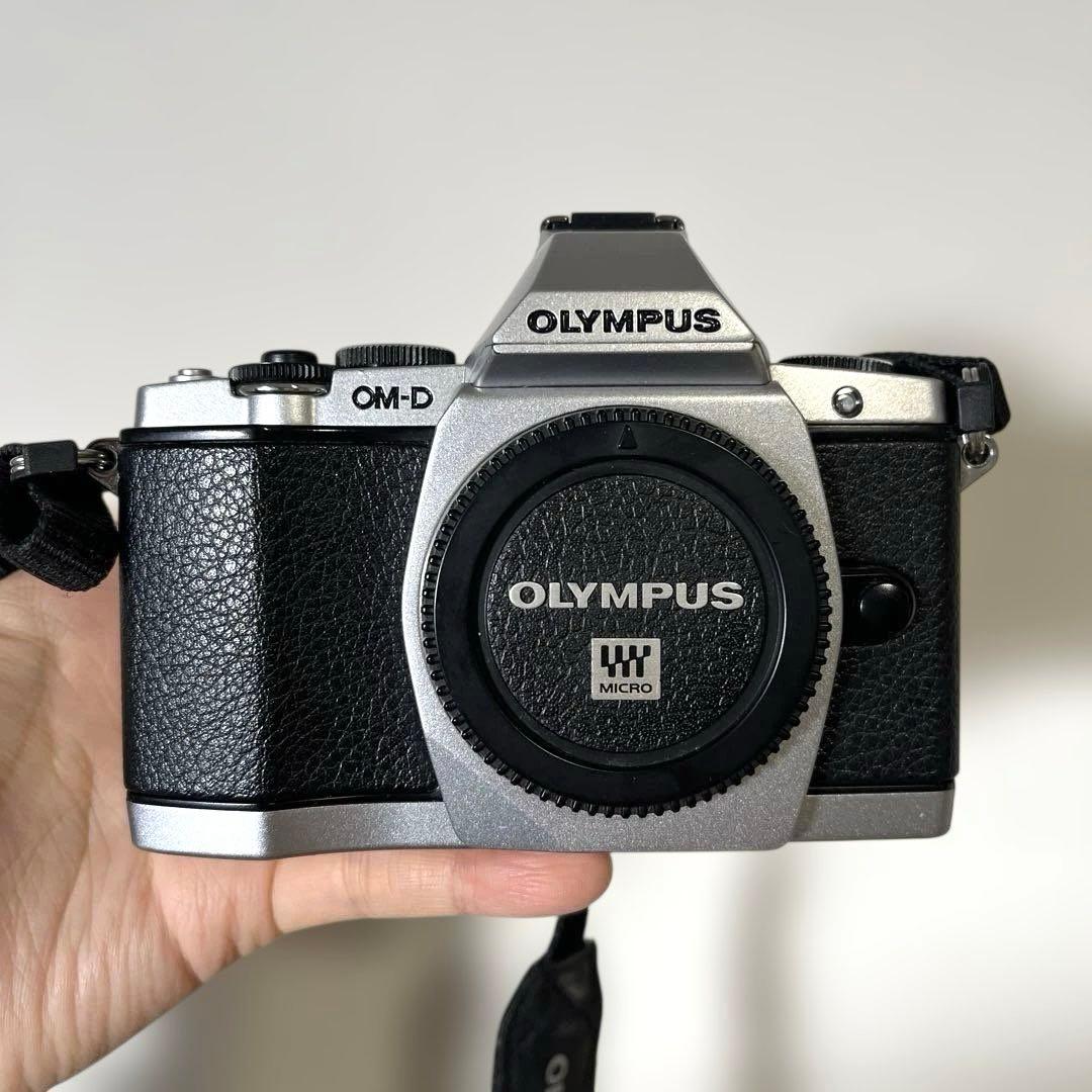 OLYMPUS OM-D E-M5 ボディ 【シャッター数6551】