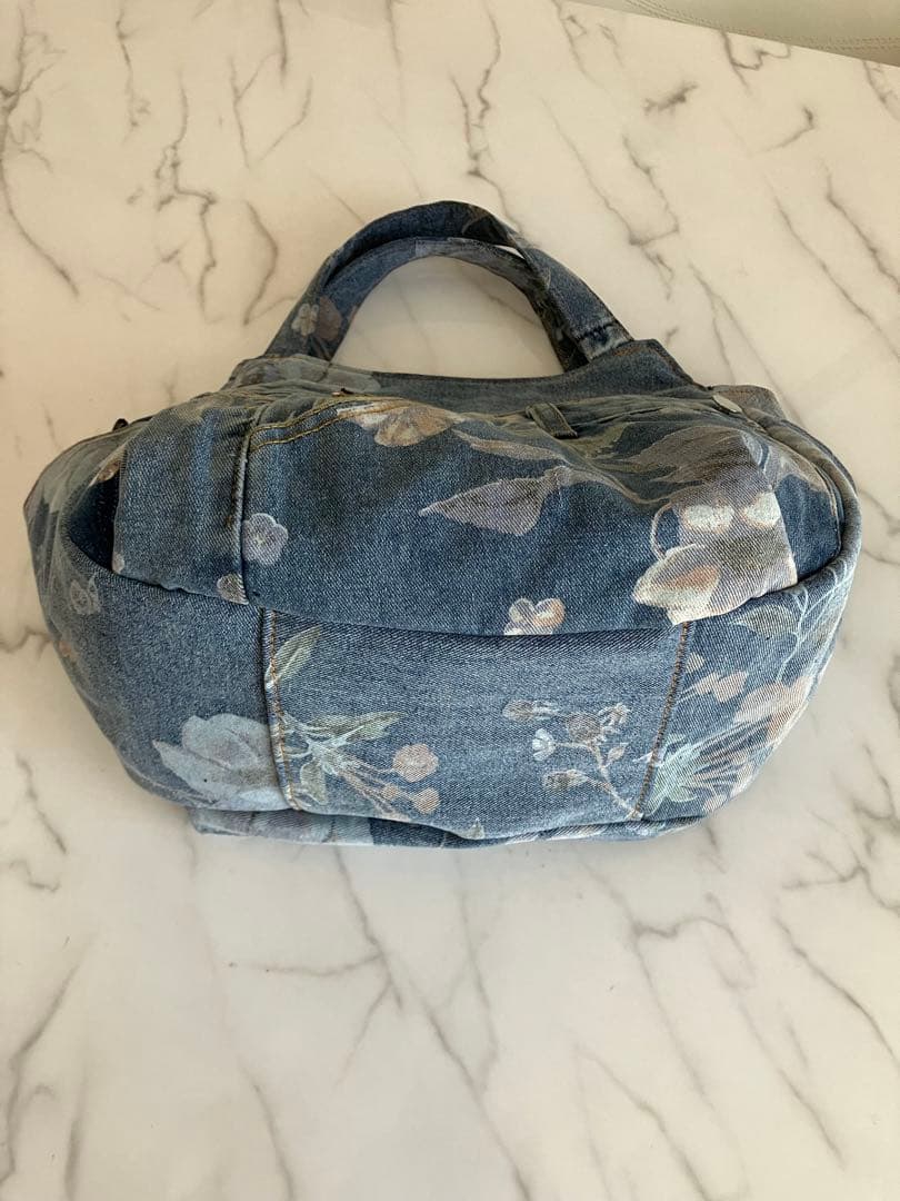 915 あつこ　大きめ花柄デニムリメイクバック　ハンドメイド2点
